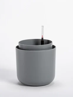 Tolita Recycled Self-Watering Flower Pot, 8" Diameter -Indoor Oasis Supplies 3 4 crop 8612965 08V tif